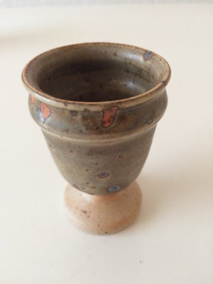 Keramik, Æggebæger, højde 7 cm uden ridser og skår