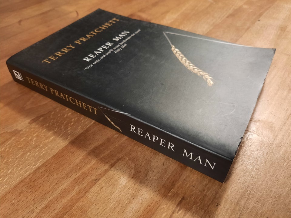 Reaper Man ( Discworld ), Terry Pratchett, genre: fantasy