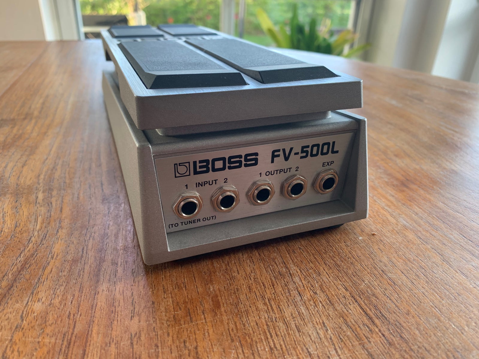 Volumenpedal, BOSS/Roland FV-500L