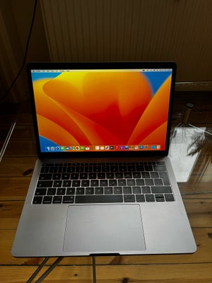 MacBook Pro, Spacegrey, I7 2,5 GHz, 16 GB ram, 1000 GB harddisk, God, Flot og funktionel MacBook sæl