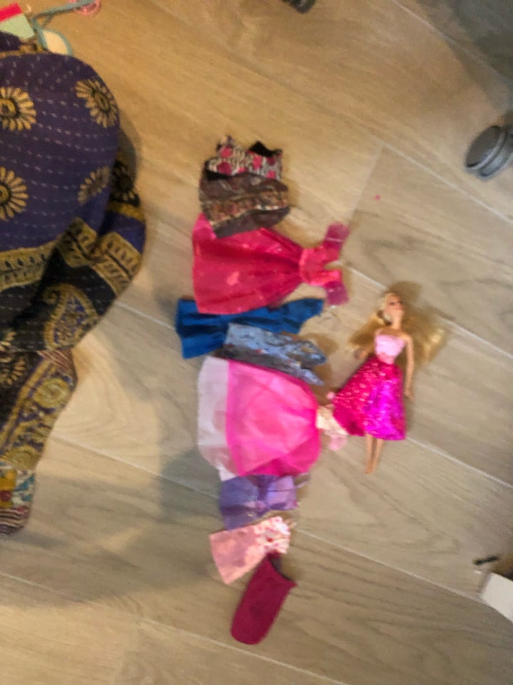 Barbie, Barbie med tøj
