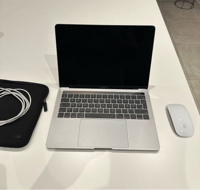 MacBook Pro, 13” touch bar, 2,9 GHz, 8 GB ram, 256 GB harddisk, Perfekt, Hej.

Sælger min meget velh