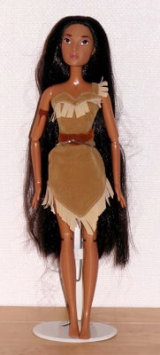 Barbie, Disney Store Singing Princess Dolls Pocahontas, Syngende Disney Prinsesse dukke Pocahontas h