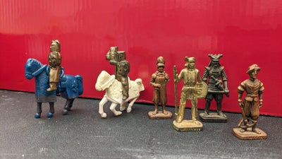 Samlefigurer, Gamle Kinder æg figurer, 6 stk figurer i metal(heste i plast) fra ældre Kinderæg. Dem 