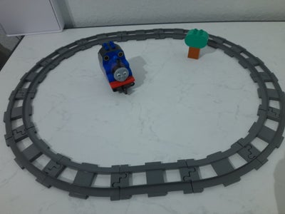 Lego Duplo, Thomas tog med bane, Se evt mine andre annoncer med duplo, sender gerne på købers regnin