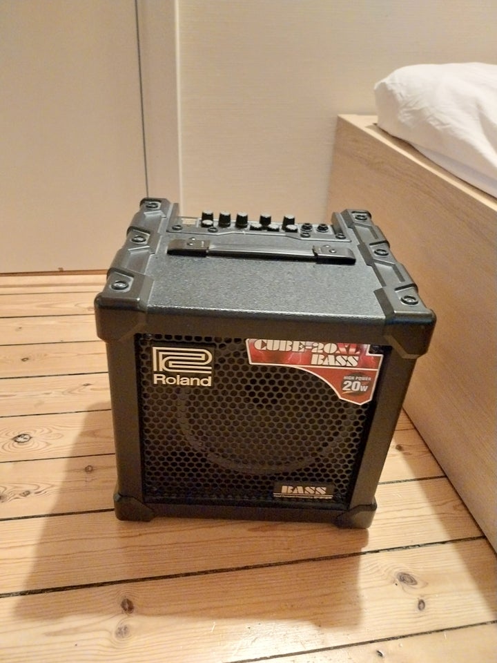 Roland cube-20xl bass, Roland Cube-20xl bass