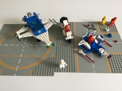 Lego blandet, Løse klodser 6,5 kg
1 stor plade
2 manualer
1 space model
To små plader til space
Figu