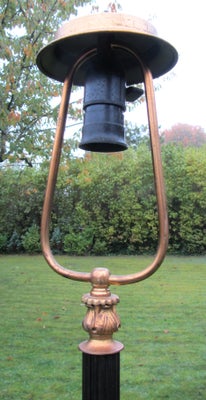 Standerlampe, empire gulvlampe / stander lampe, Funkis lampe fra start 1900 tallet. Højde i alt 164 