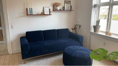 Sofa, velour, 3 pers. , Sofacompany, Mørkeblå velour sofa med puf sælges. Kommer fra et røg- og dyre