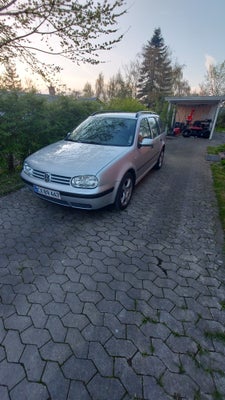VW Golf IV, 2,0 Variant, Benzin, 2001, km 347970, sølvmetal, træk, airbag, 5-dørs, st. car., central