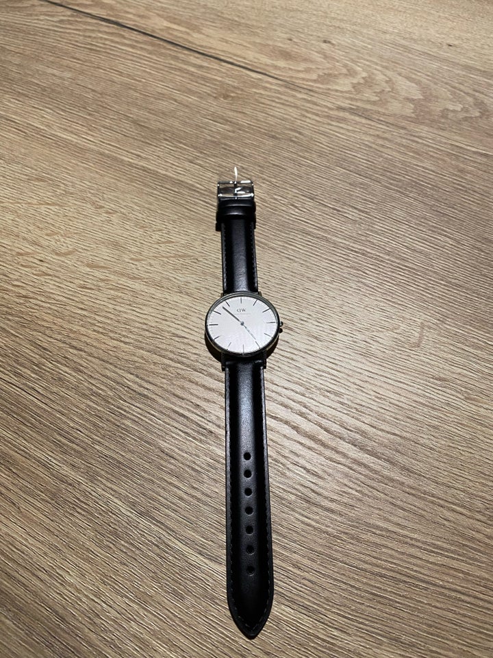 Dameur, Daniel Wellington