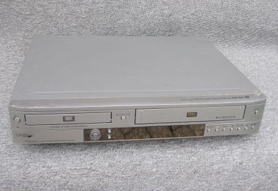 VHS videomaskine, Lumatron, DVDCR-15 (KOPI-maskine), God, 

- COMBI recorder
- DVD-recorder & VHS-re