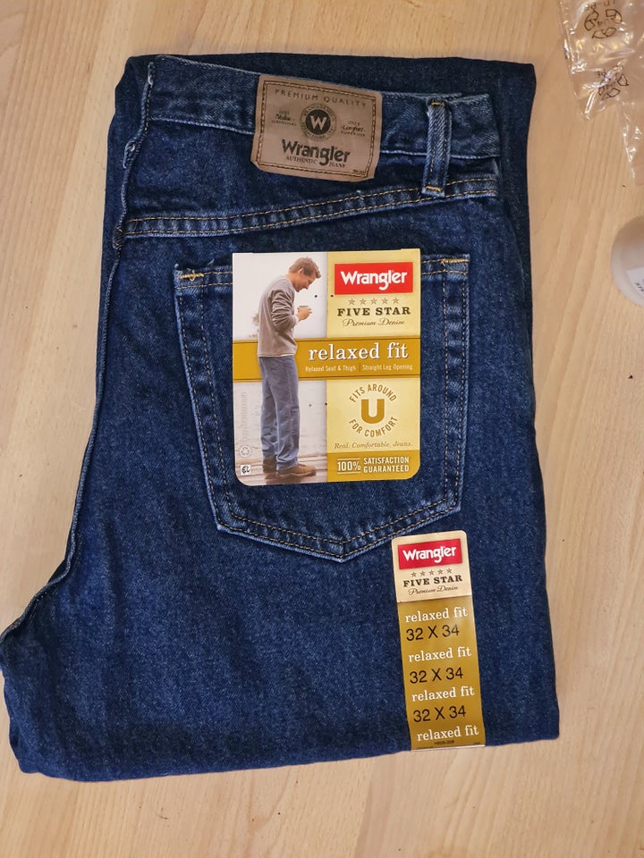 Jeans, Wrangler, str. 32