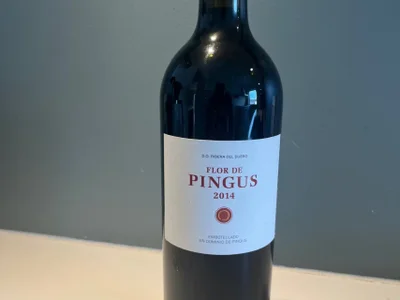 Vin, Flor de pingus 2014, Flor de pingus 2014, ligget ned, og vendt nogle gange om året

Fast pris 9