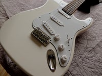 Elguitar, andet mærke Fender Strat White