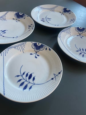 Porcelæn, Tallerkener, Royal Copenhagen, 2. Sortering Blå Mega Riflet

2 stk frokost tallerkener 19 