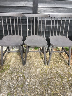Spisebordsstol, Træ, 3 solide fine pindestole i matsort farve  ikke grå som de er blevet det på foto