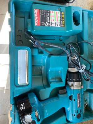 Bore- og skruemaskine, Makita 6336D, 14,4 V, med lader, uden batterier