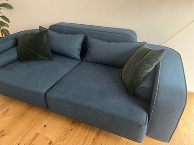 Sofa, stof, 2 pers. , Formel A, Twin sofa 230 cm bred i flot blå farve (stoftype Hamilton)
Sofaen er