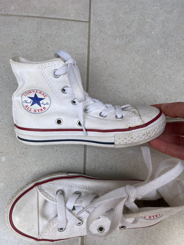 Sneakers, str. 28, Converse