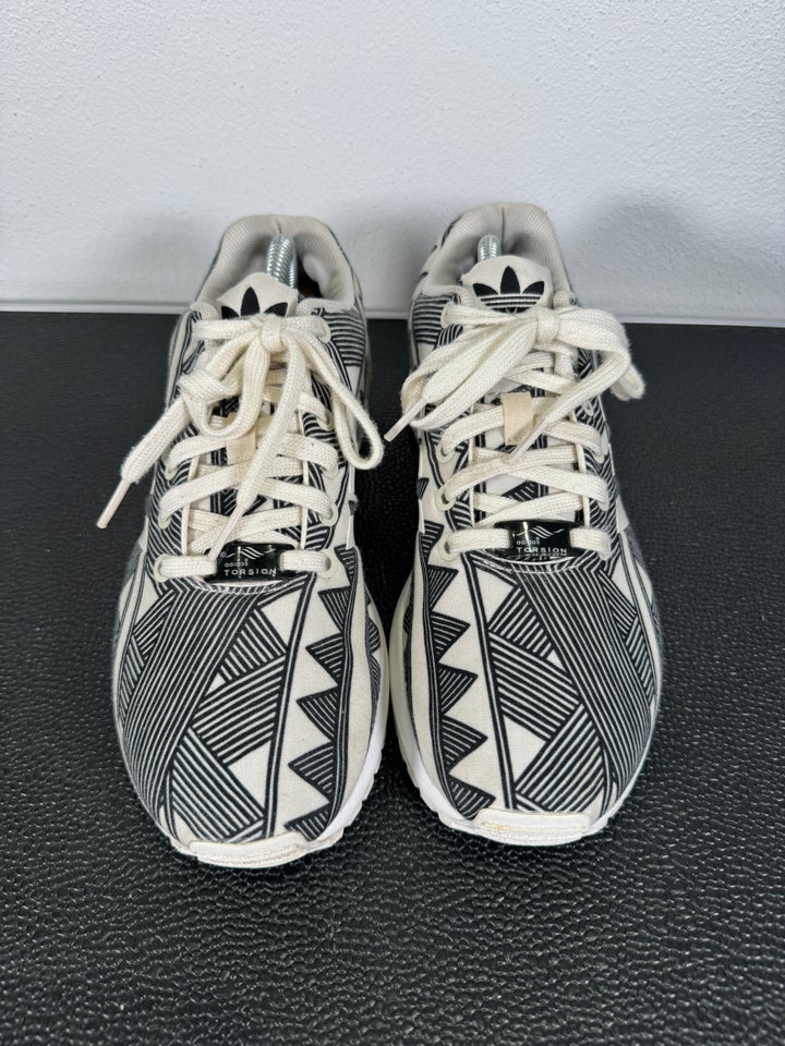 Sneakers, str. 40, Adidas