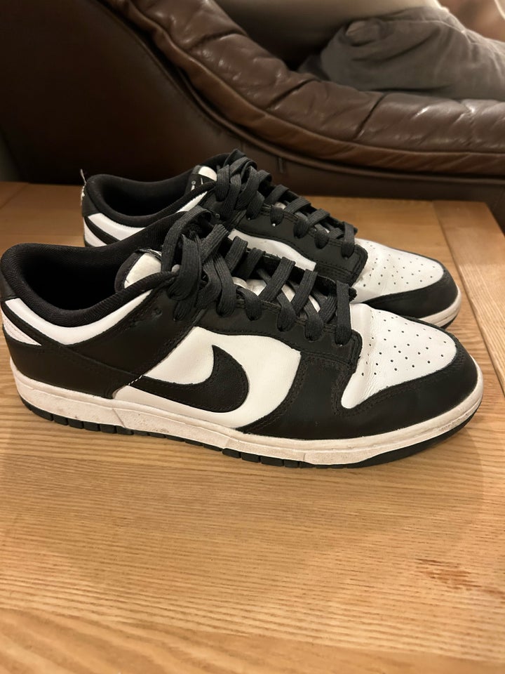 Sneakers, Nike Air Jordan Low, str. 43