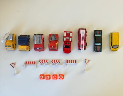 Legetøjsbiler, Ukendt, 8 små legetøjsbiler (metal/plastik):
-4 forskellige brandbiler
-1 skraldebil
