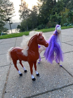 Barbie, Hest, heste, Sælger en brun retro Barbie hest fra 1980-90'erne. 

Obs! Den hvid/lilla hest e