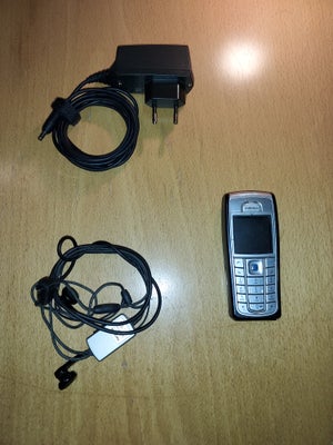 Nokia 6230i, 32 MB , Rimelig, Pæn og velholdt Retro Nokia 6230i telefon, med original lader og orgin