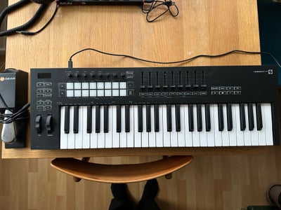 Keyboard, Novation Launchkey 49 MK3, Fantastisk keyboard med USB. Virker til både Mac og Windows. De