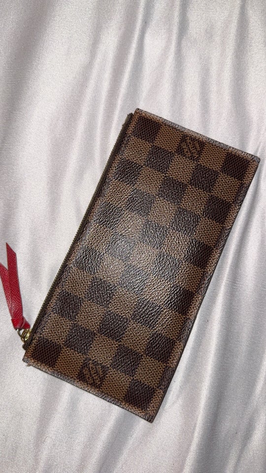 Clutch, Louis Vuitton, andet materiale