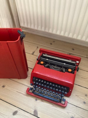 Skrivemaskine, Olivetti Valentine, Klassiker i fin stand. 