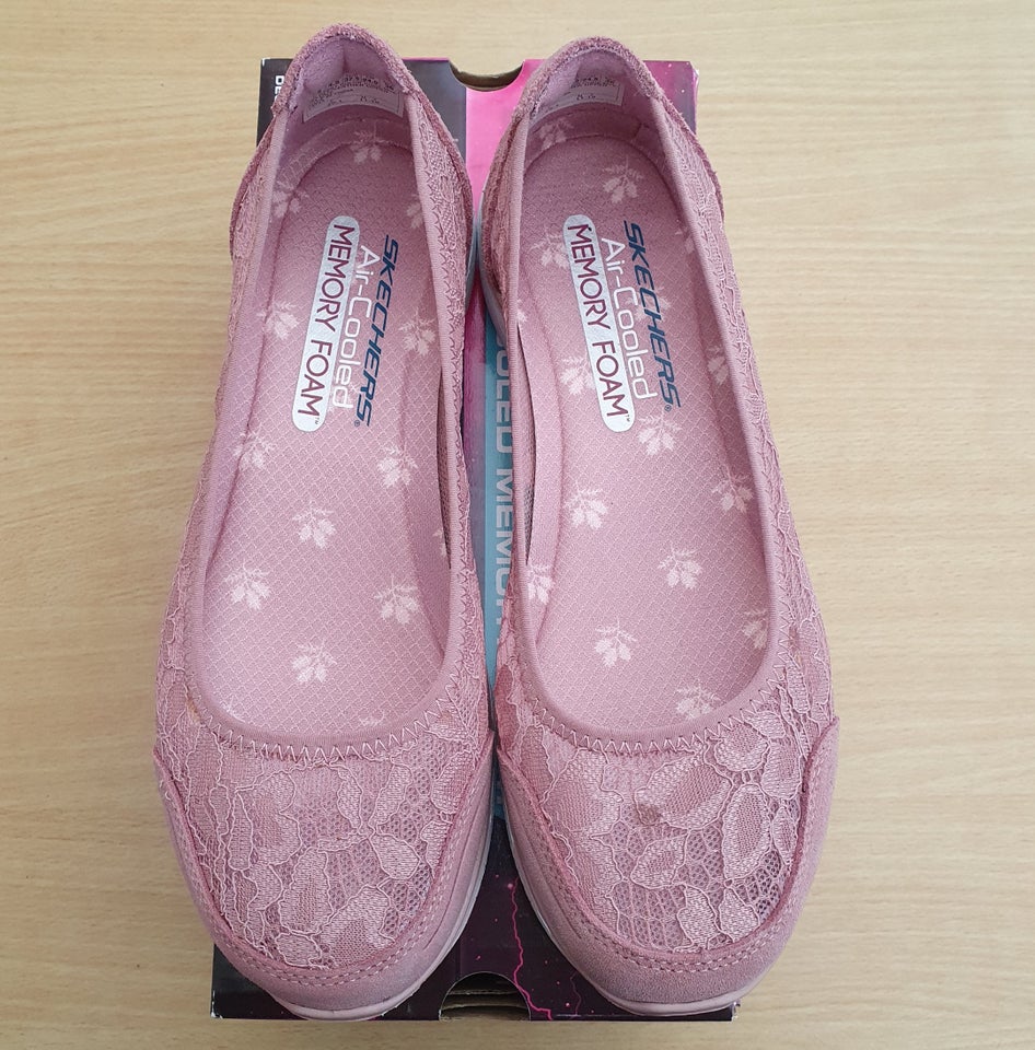 Skechers microburst sweet shops bloom