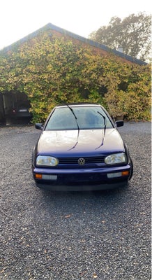 VW Golf III, 1,4 CL, Benzin, 1996, km 123000, mørkeblå, 3-dørs, Hej, har denne Golf jeg ikke får lav