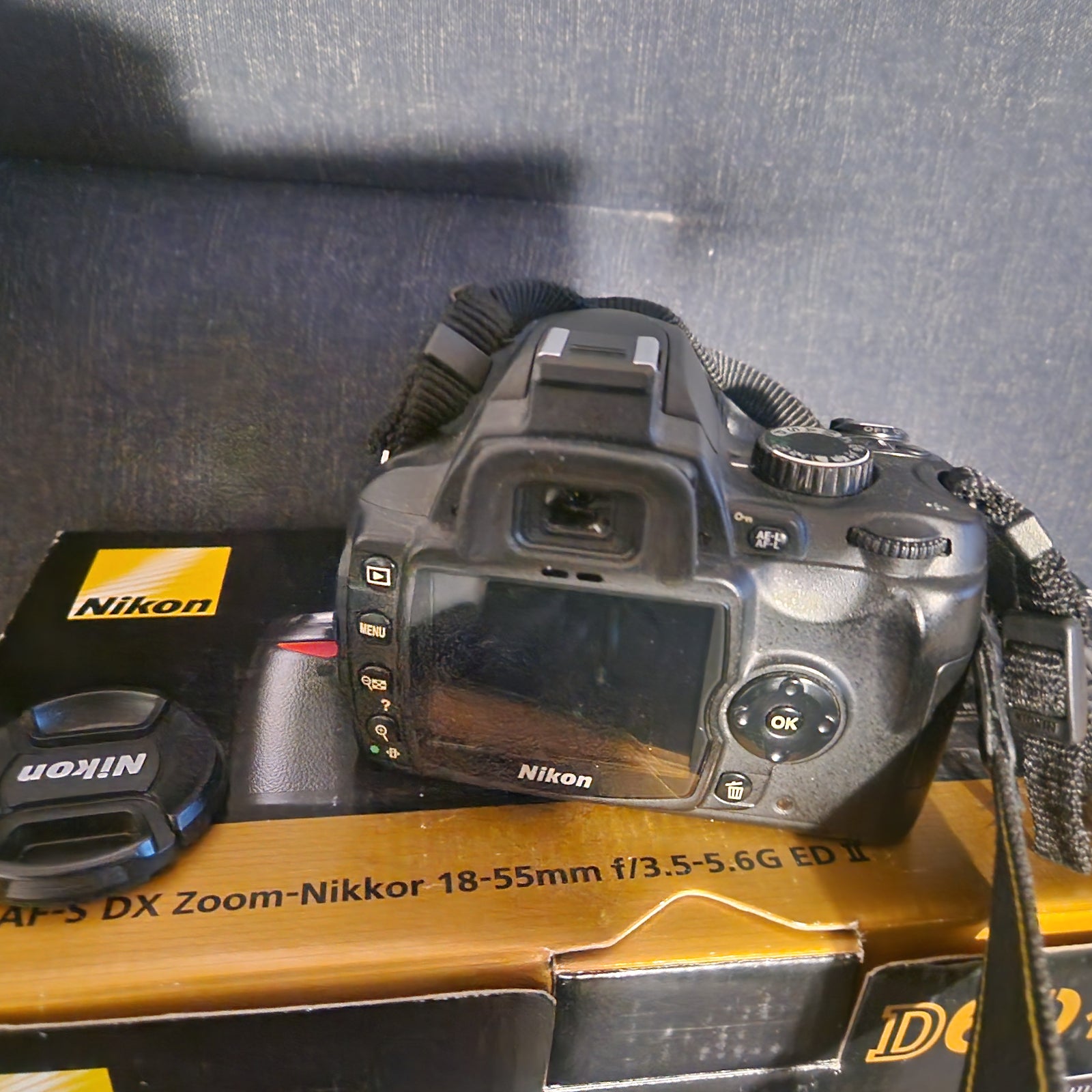 Nikon D60, spejlrefleks, (18-55) x optisk zoom