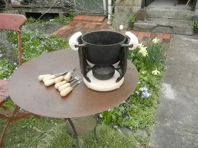 Andet, Bodum fondue, Der mangler både det ene og det andet, kan jeg se. 

Men så kan tingene bare sæ