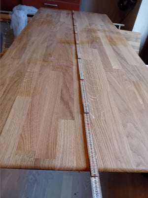 Bordplade, Svane, Helt ny køkkenbordbordplade.
40 mm. massiv eg.
UDEN VASK
L: 291 cm.
B: 62 cm.

Ell