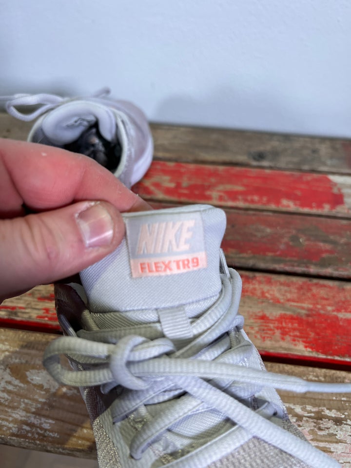 Sneakers, str. 36,5, Nike Flex TR9