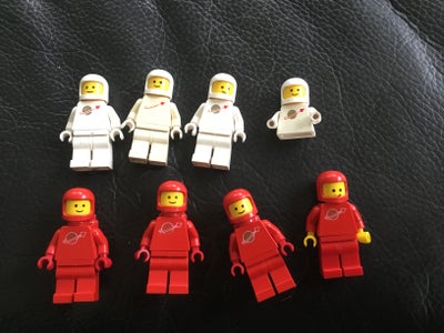 Lego Space, Minifigs, I forhold til deres alder er figurerne pæne. En rød mangler iltflaske og har g