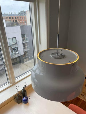 Lampeskærm, Lampen hedder Bumling og er designet af Anders Pehrsson for Ateljé Lyktan. 
