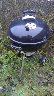 Kuglegrill, Weber, Weber kuglegrill 57 cm Inkl. Pizzasten, grillstarter og rengørings børste. Sælges