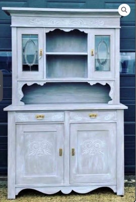 Andet skab, Vitrine køkkenskab, •••Mål ca: H202 x B130 x D50cm.•••

Utroligt smukt skab, som er næns