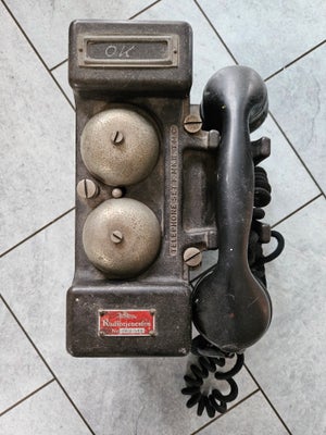 Telefon, Felttelefon, 

Engelsk felttelefon F. MK. II. T.M.C.
Fra 40'erne.
Brugt af radiotjenesten.
