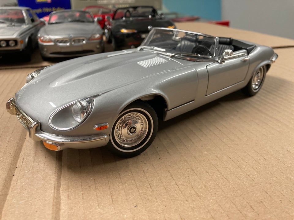 Modelbil, Jaguar E-type 1971 V12 1/18, skala 1/18