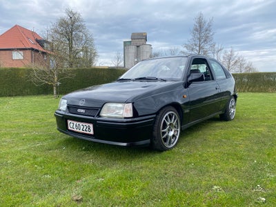 Opel Kadett, 1,8 GSi, Benzin, 1986, 3-dørs, servostyring, Super fin Kadett GSI , er født 1.8 115 hk 