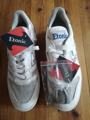 Sneakers, Etonic, str. 42,  Ubrugt, 

Etonic B481 sneakers i hvidt læder og lysegrå ruskind med navy