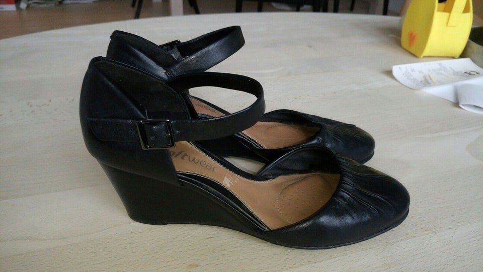 Pumps, str. 38, Clarks