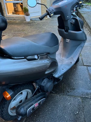 Honda Sfx, 1998, 18500 km, Meget fin og orginal Honda sfx scooter/knallert.
Starter og kører perfekt