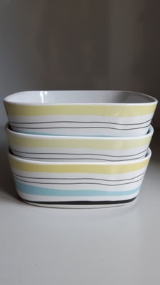 Porcelæn, Skål Dyb tallerken, Susan Pryke 365, Autospørgsmål: Er varen stadig til salg? Svar: JA
Des