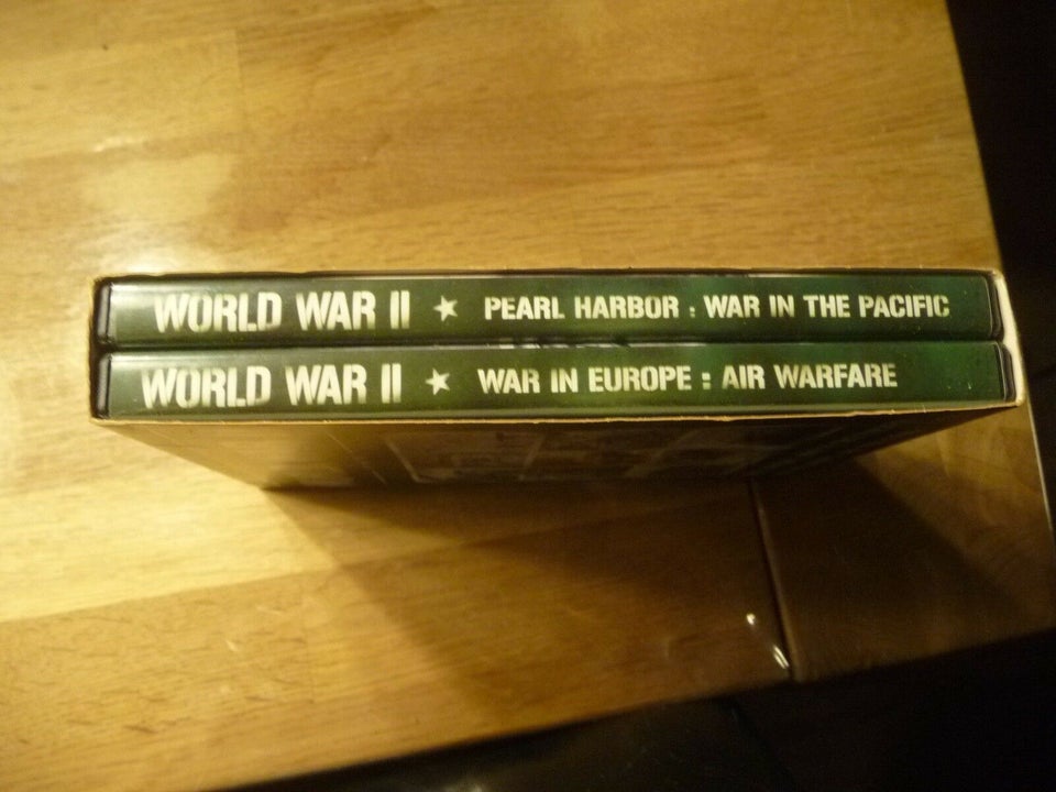World War ll, instruktør Walter Cronkite, DVD